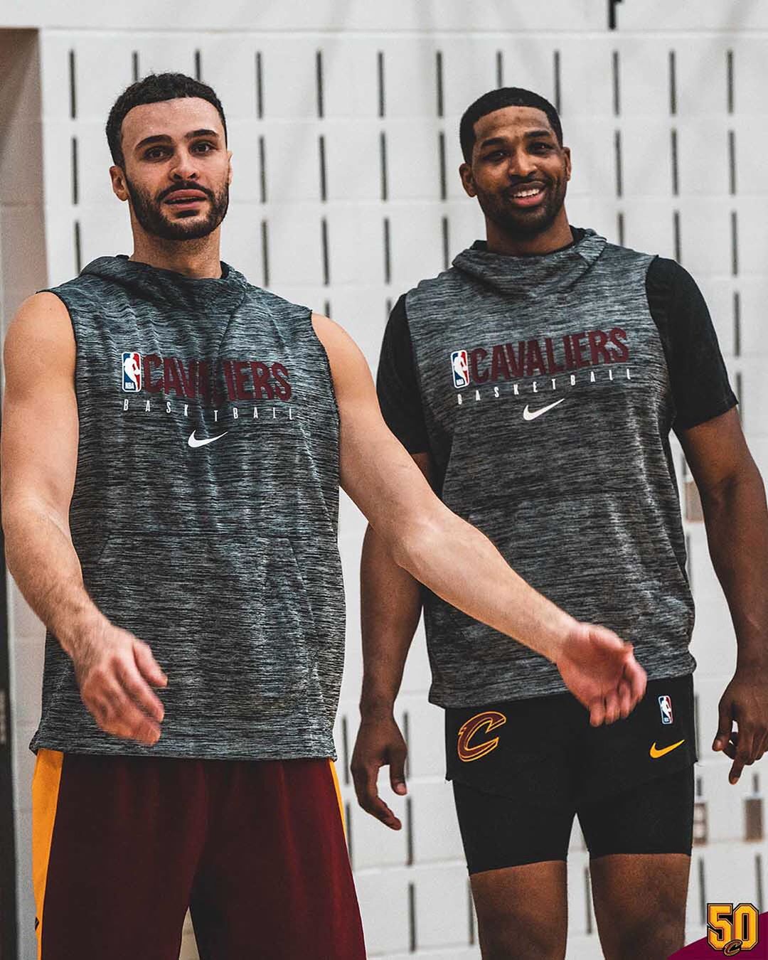 三脚传递直 三脚传递直